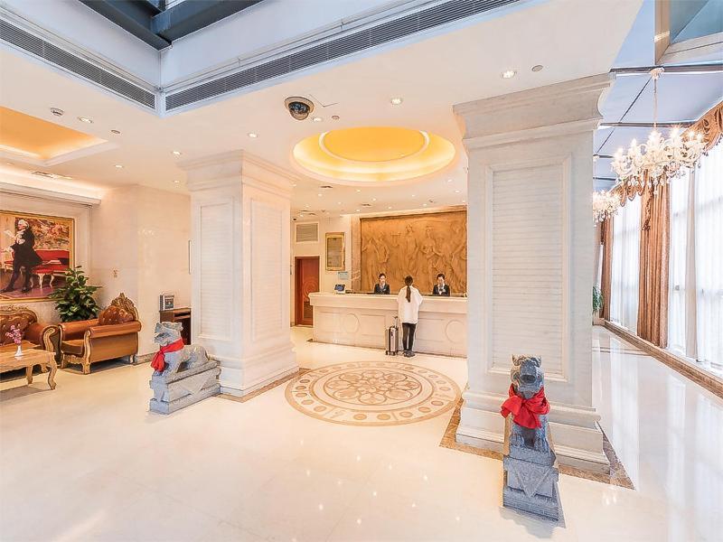 Hotel Vienna Baoshan Wusong 3*