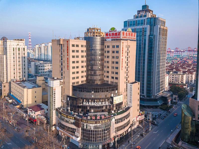 Hotel Vienna Baoshan Wusong 3*